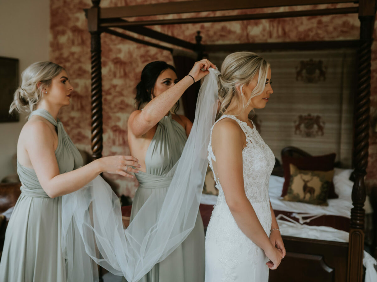 5 Tips for a 2018 Wedding Hairstyle that is Timeless - Hairports Wash &  Blow Dry Bar